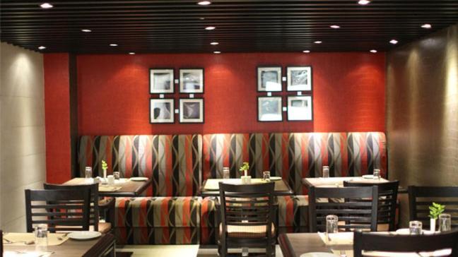 Savoy Suites Manesar Гургаон Экстерьер фото