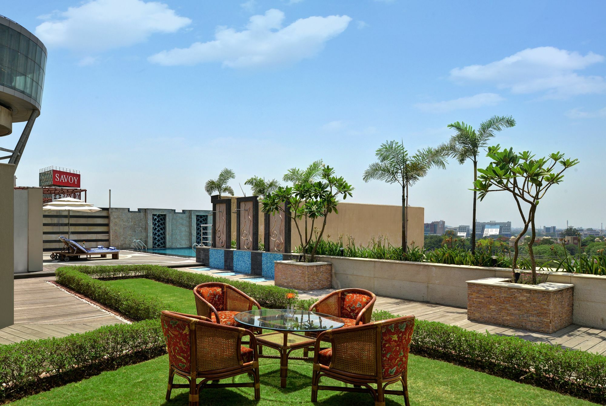 Savoy Suites Manesar Гургаон Экстерьер фото