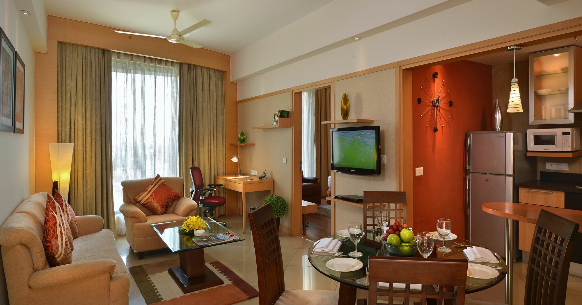Savoy Suites Manesar Гургаон Экстерьер фото
